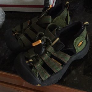 Keen sandals size 8 very clean